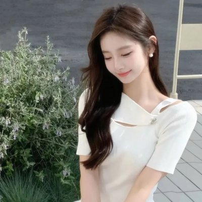 一个叫小小船的男孩